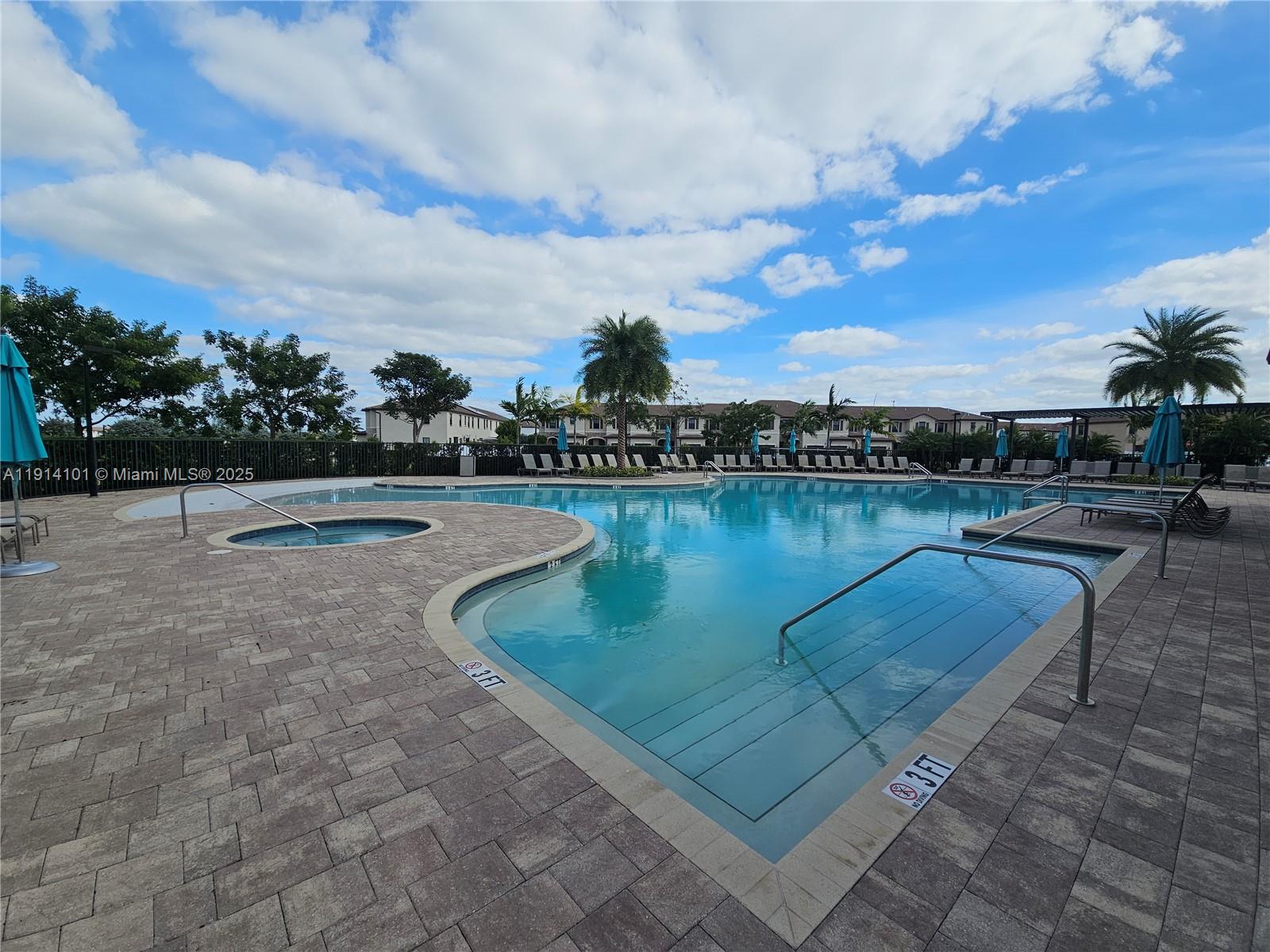 AQUABELLA NORTH - Residential Lease