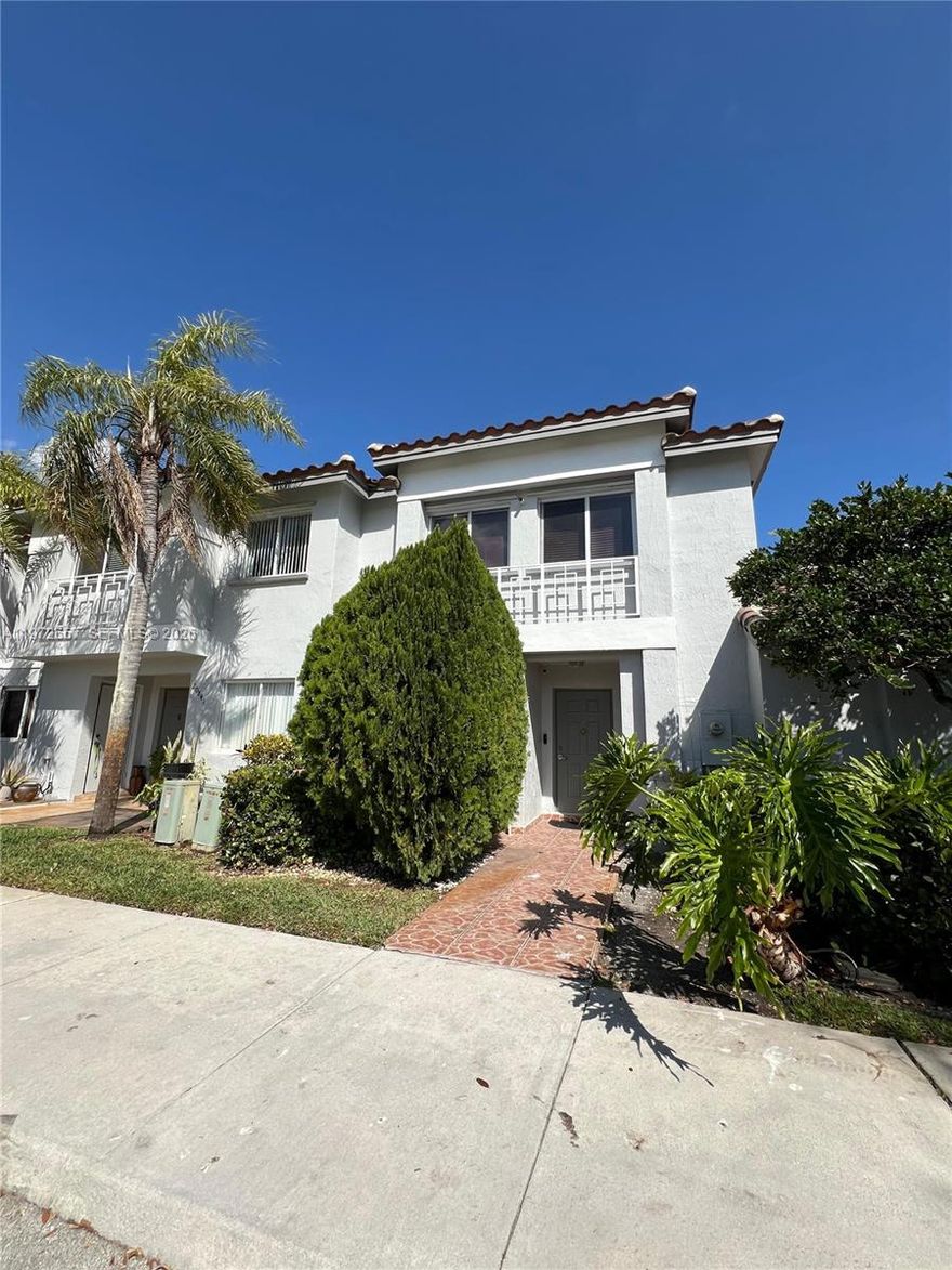 Beautifully maintained lakefront 3-bedroom, 2.5-bath townhouse offering peaceful water views and a functional, spacious layout. Featuring tile floors on the main level, laminate upstairs, generous bedroom sizes, and excellent natural light throughout. The home is owner-occupied, has had only one owner, and shows true pride of ownership. Brand-new roof for added value and peace of mind.

Located in a quiet, gated community with access to pool, gym, and tennis courts. Conveniently situated near major highways, shopping, and dining. A move-in ready opportunity combining comfort, security, and serene waterfront living.