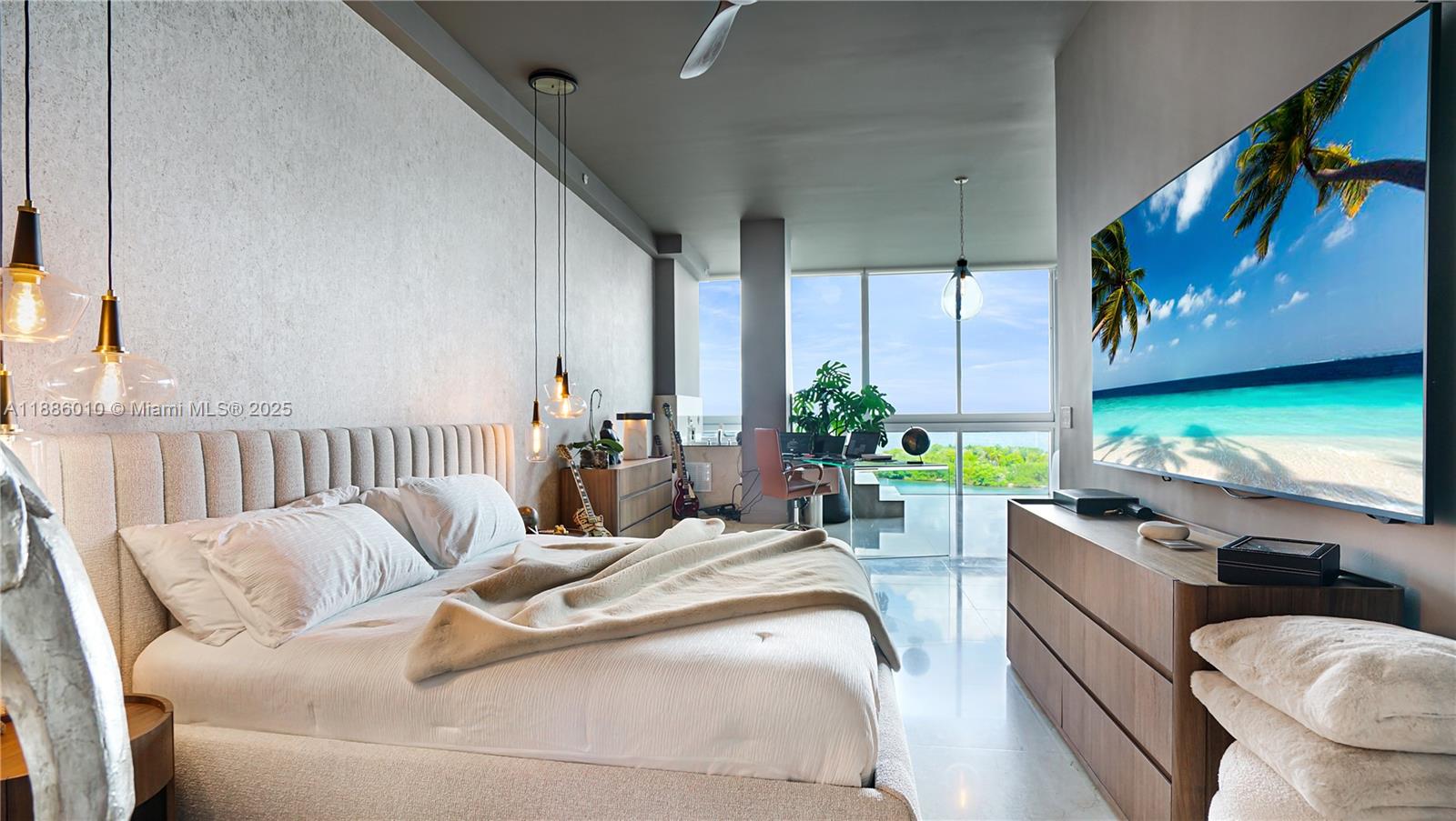 SPACE 01 CONDO - Residential