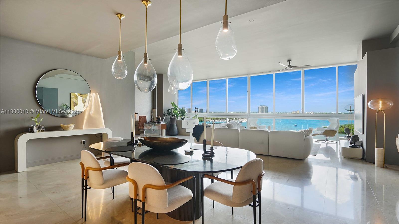 SPACE 01 CONDO - Residential