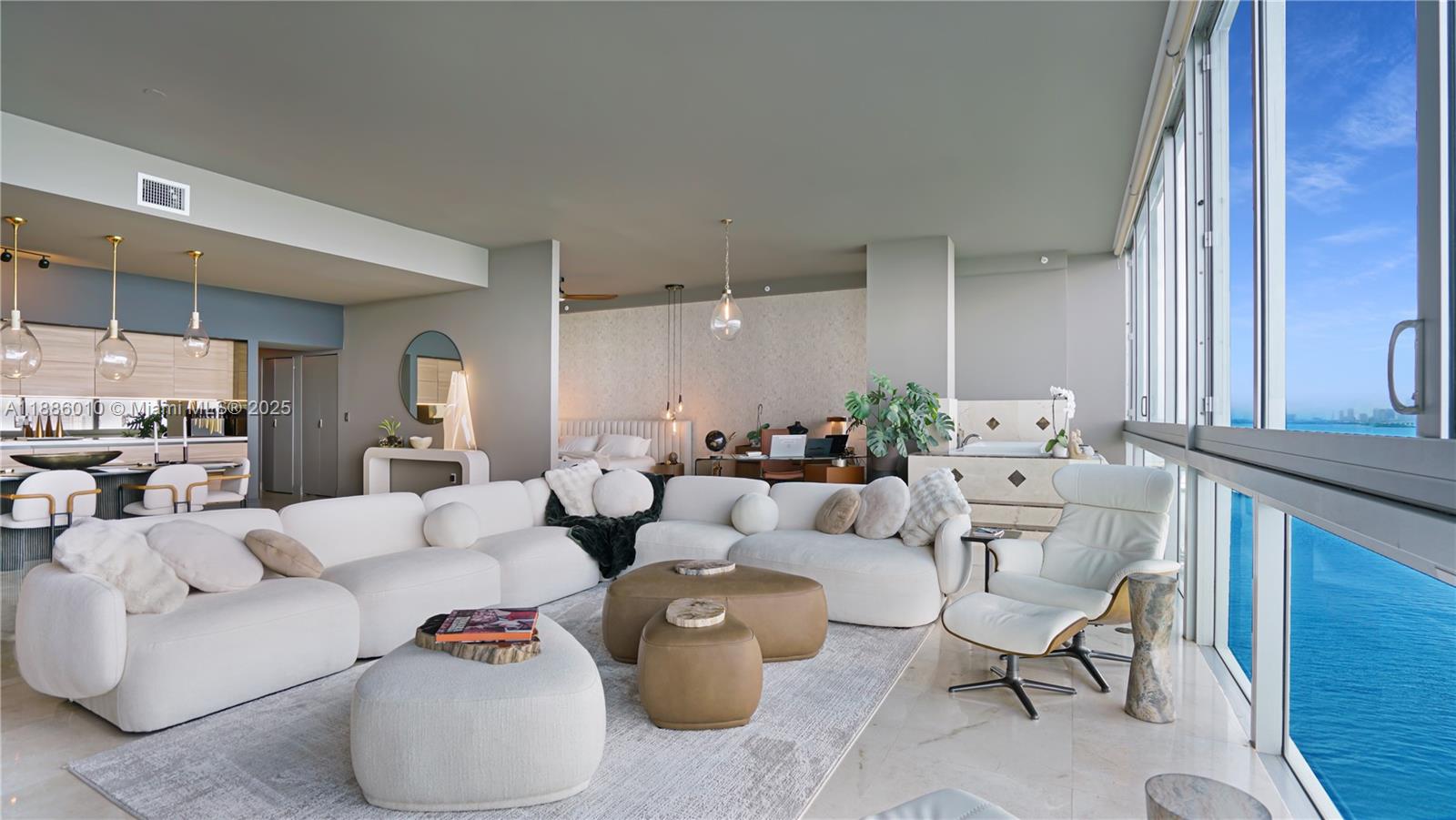 SPACE 01 CONDO - Residential