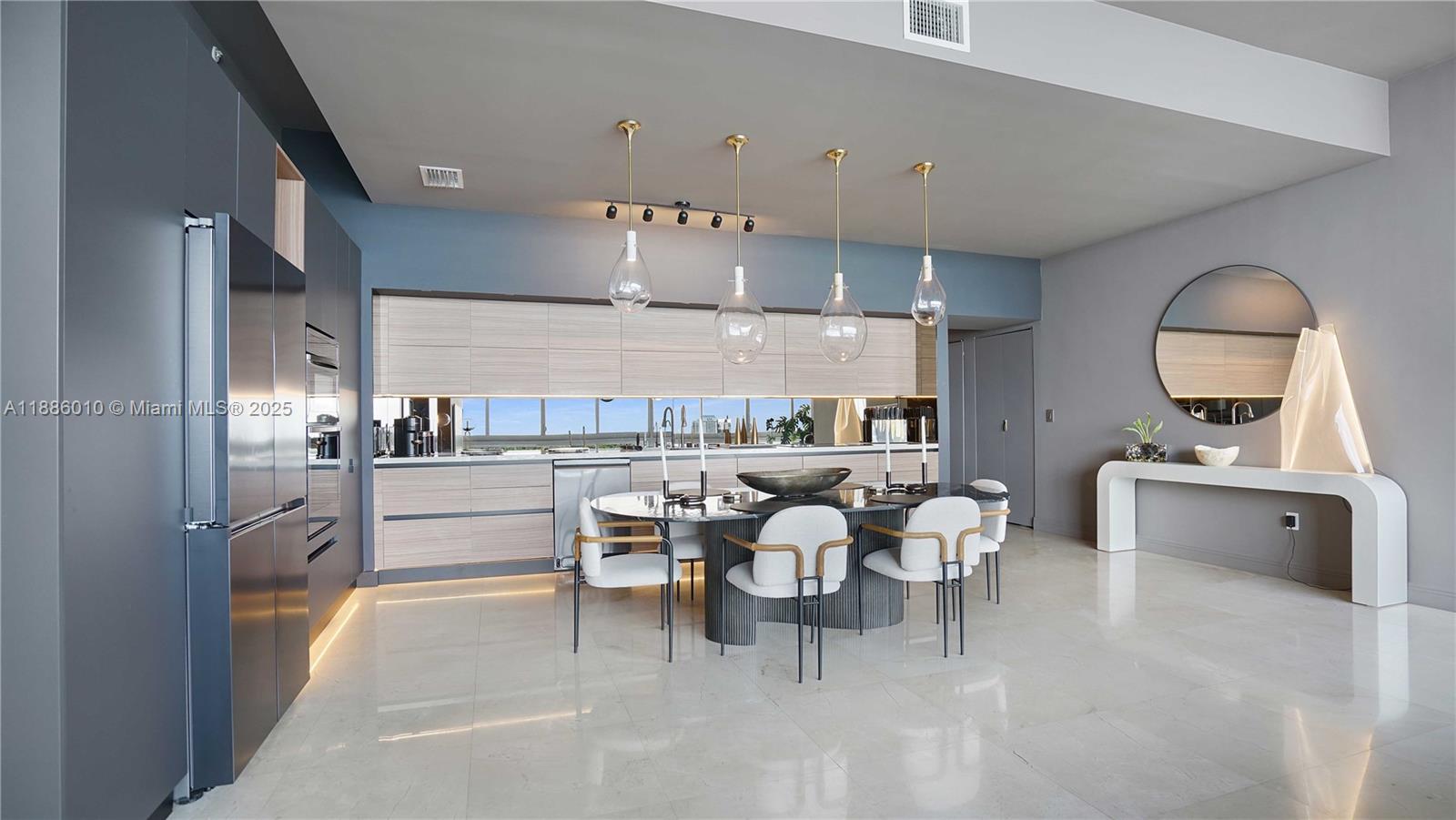 SPACE 01 CONDO - Residential