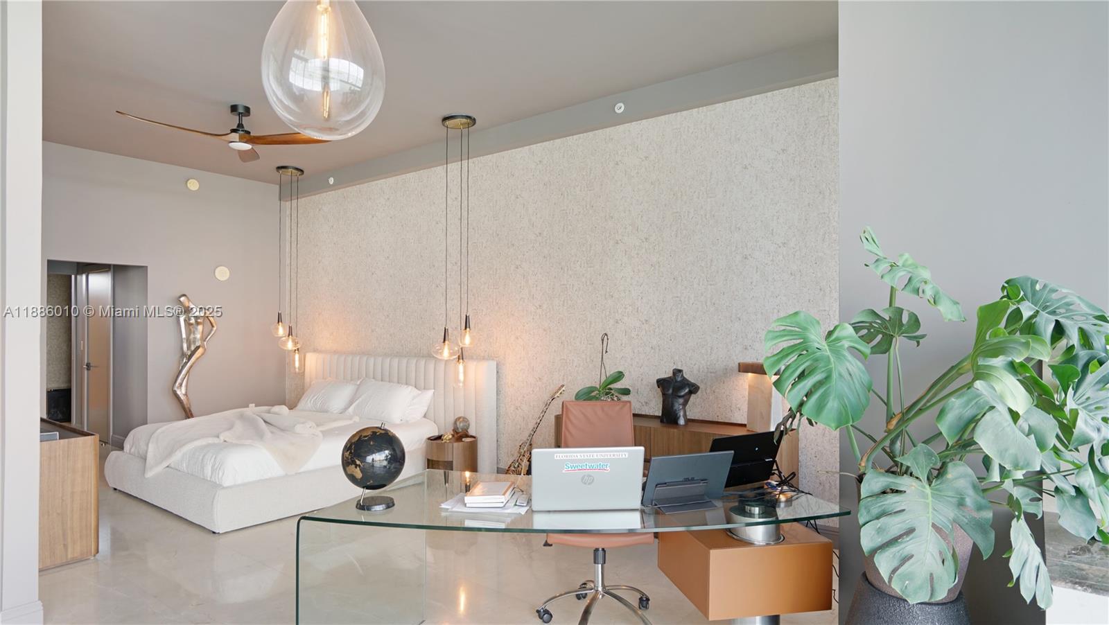 SPACE 01 CONDO - Residential