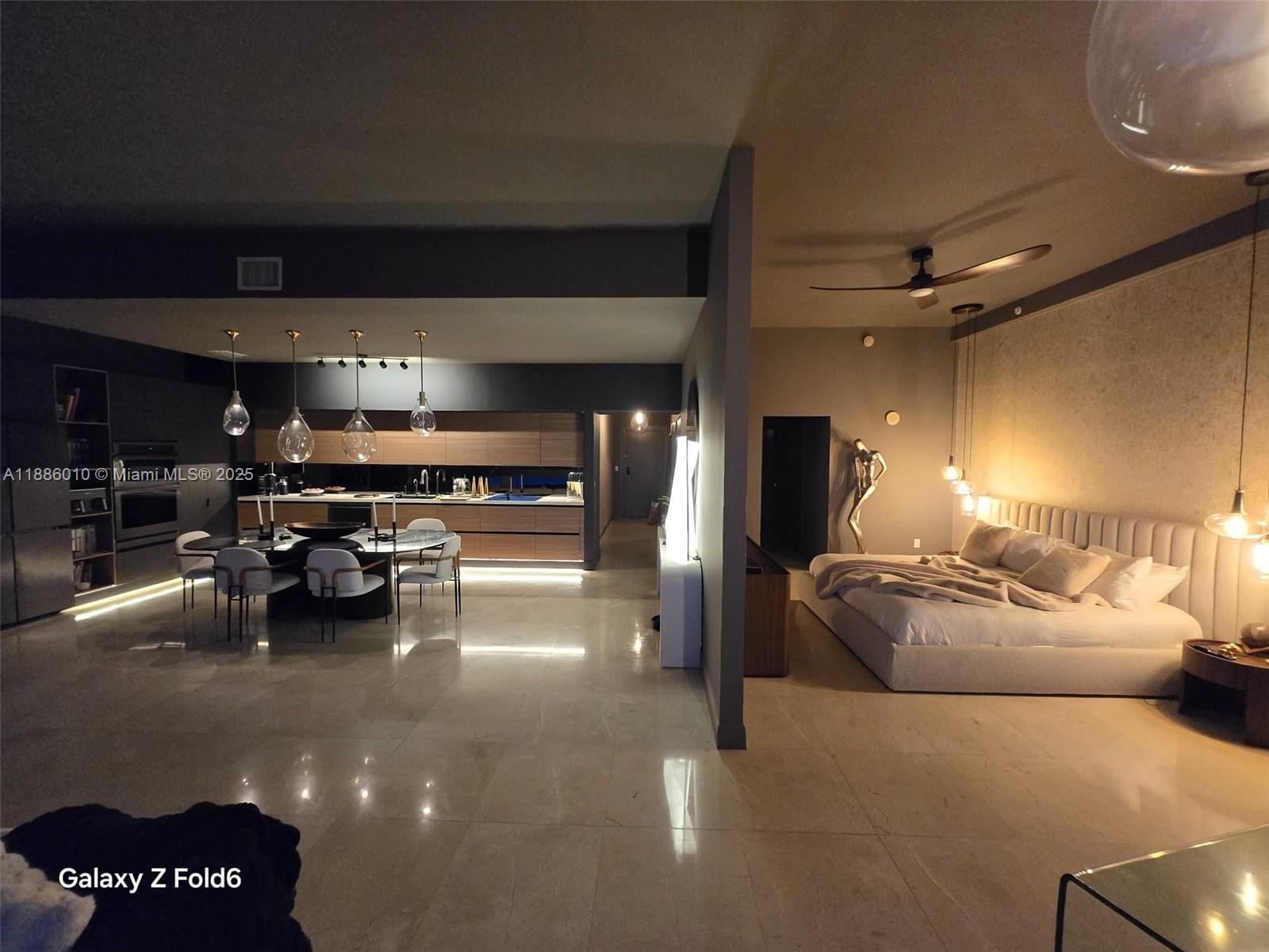SPACE 01 CONDO - Residential