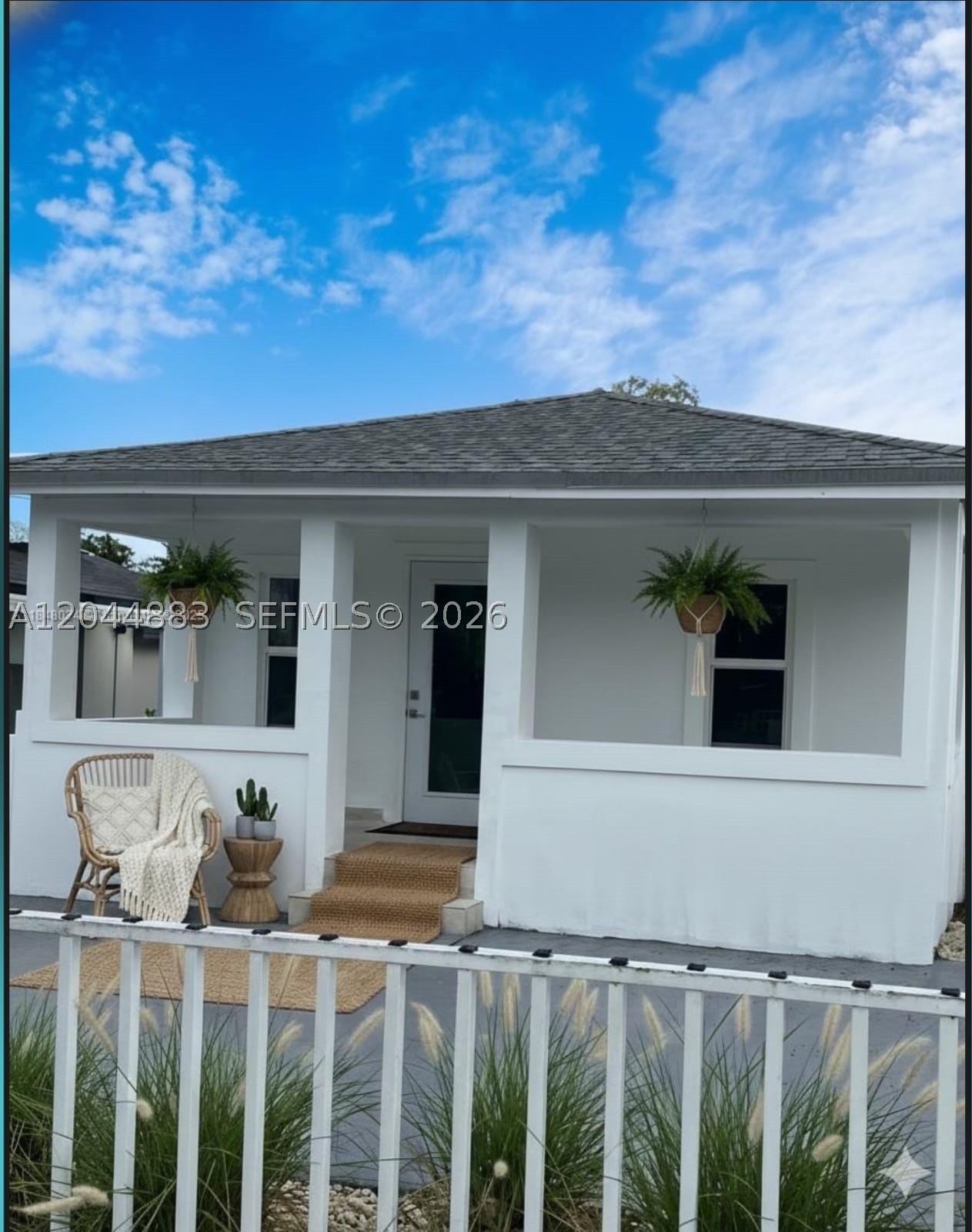 81 NW 44th St