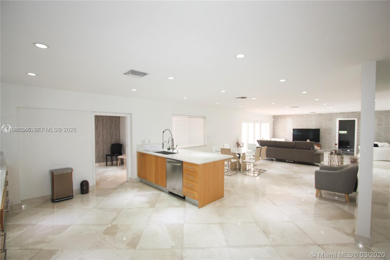 3406 NE 168th St 3406