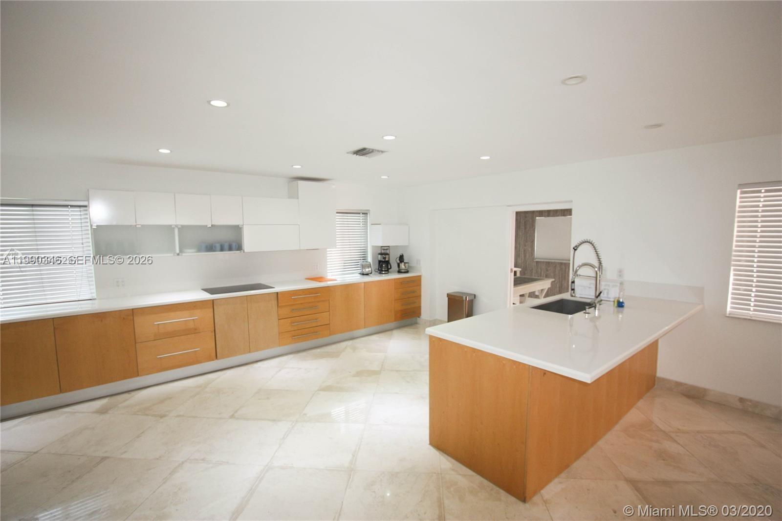 3406 NE 168th St 3406