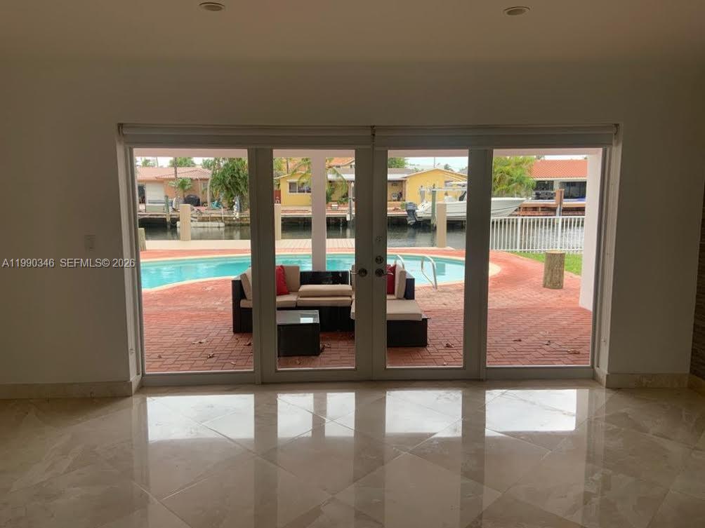 3406 NE 168th St 3406