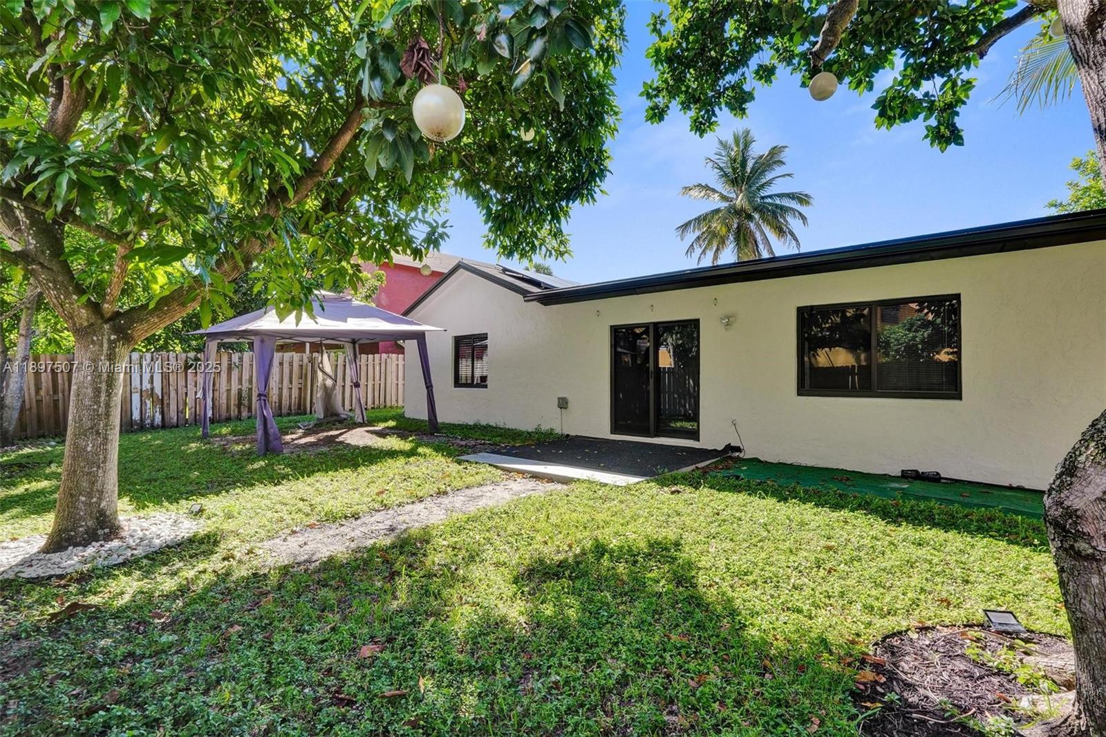 BURNHAM WOODS - Residential Lease