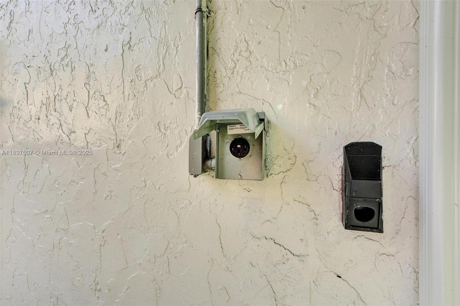 BURNHAM WOODS - Residential Lease