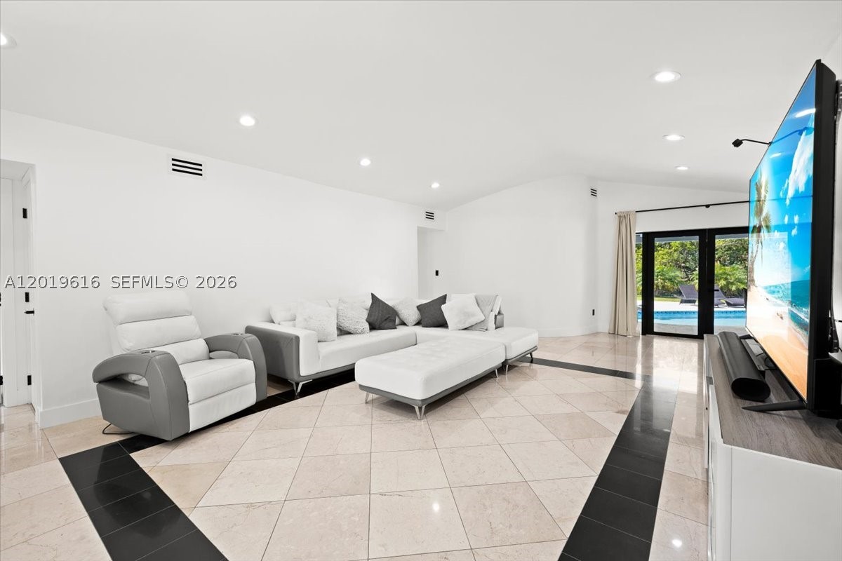 2400 NE 195th St 2400