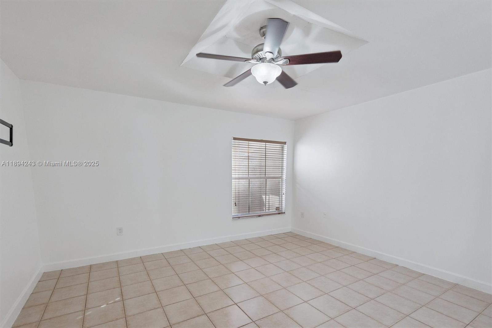 SHOMA HOMES AT TAMIAMI II - Residential