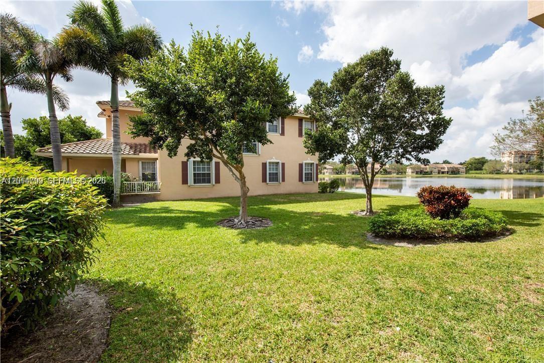 ROLLING HILLS GOLF & TENN - Residential