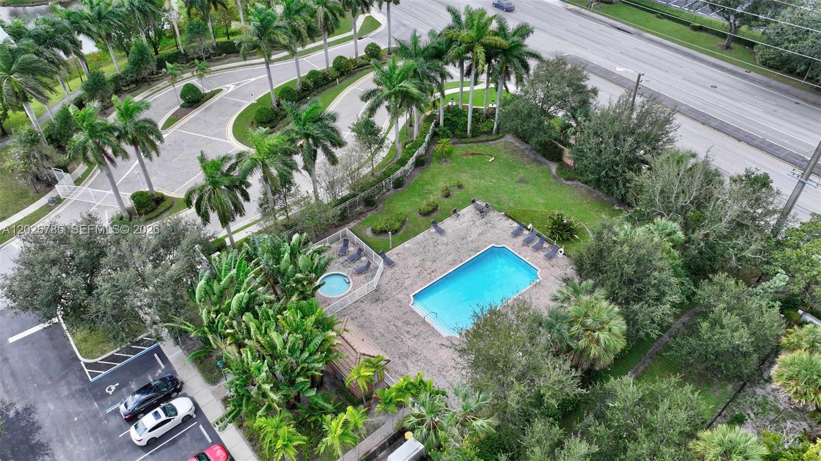 COLONY LAKE - Residential