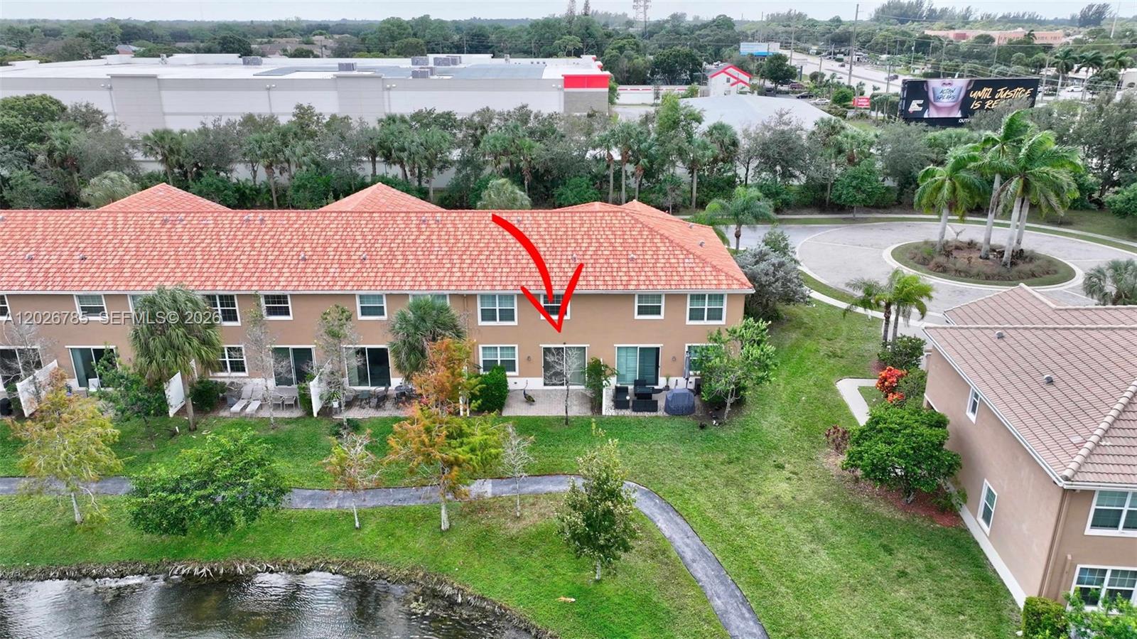 COLONY LAKE - Residential