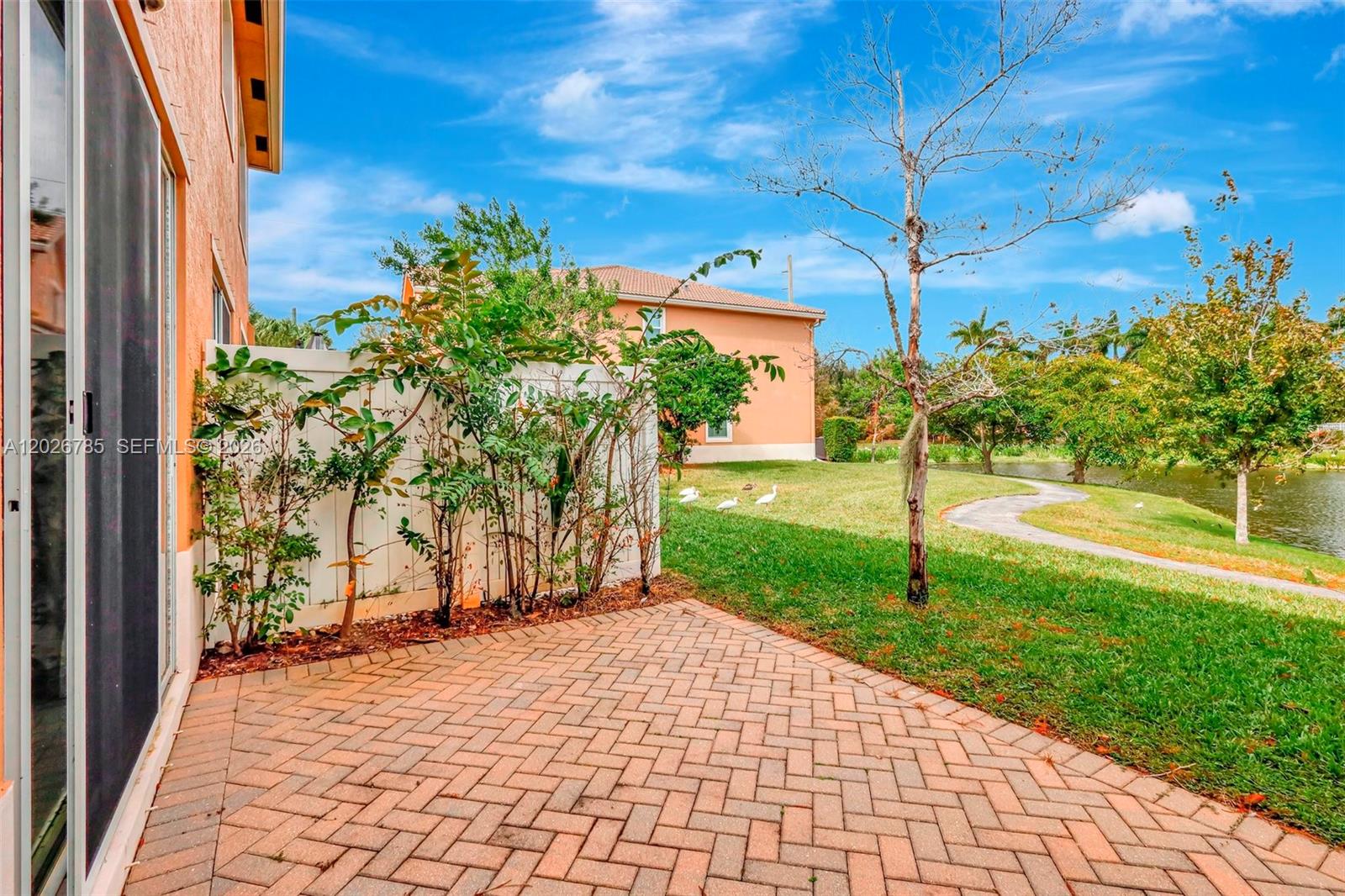 COLONY LAKE - Residential