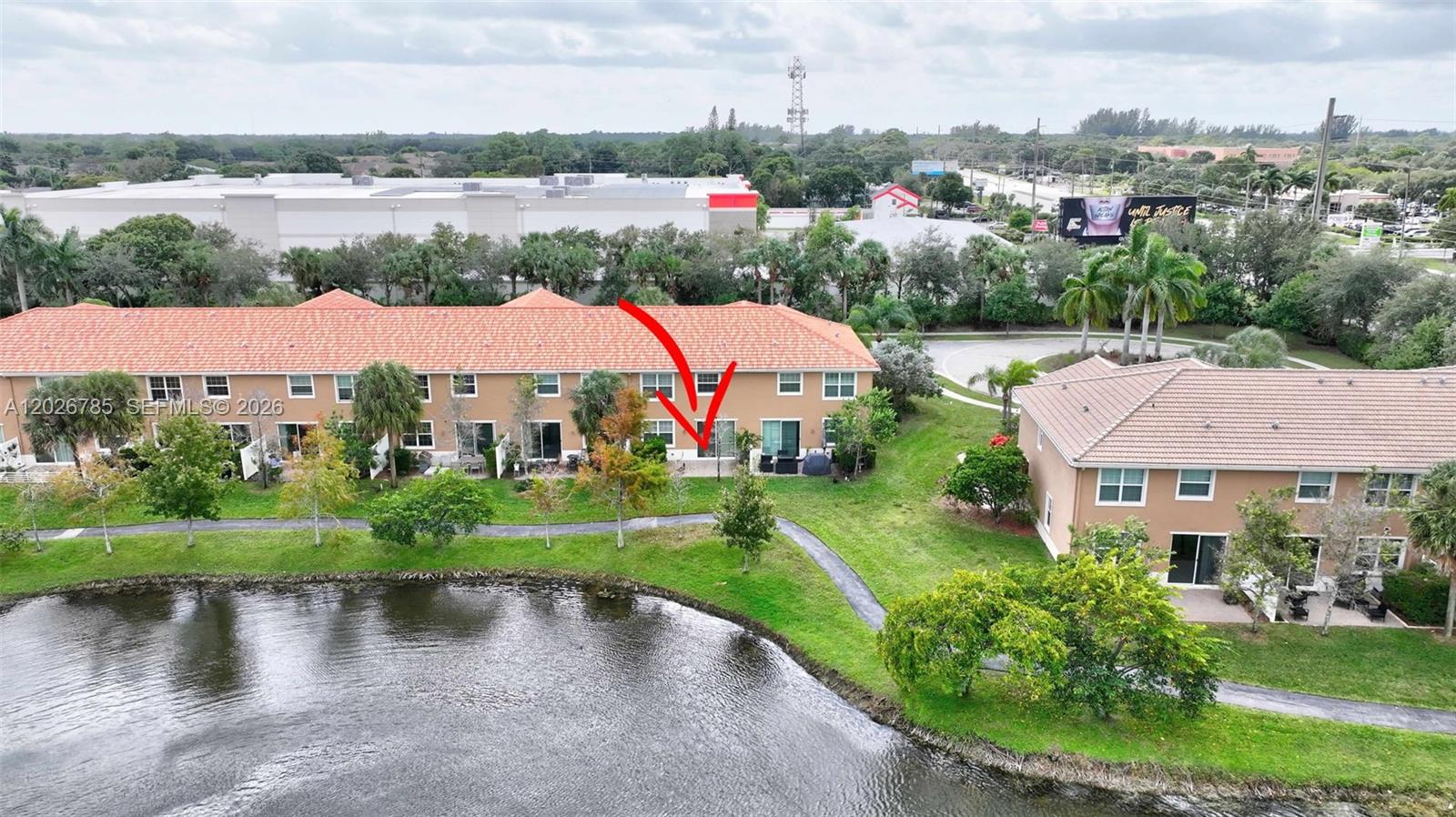COLONY LAKE - Residential