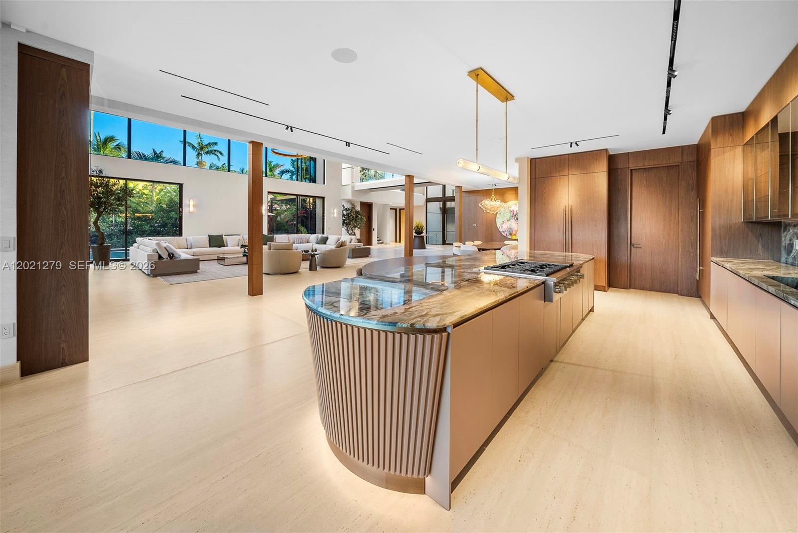 BELLE MEADE ISLAND - Residential
