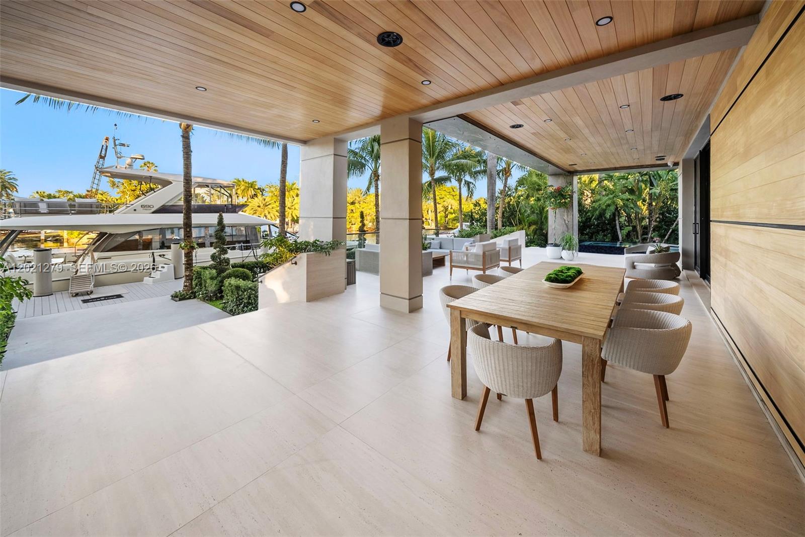 BELLE MEADE ISLAND - Residential