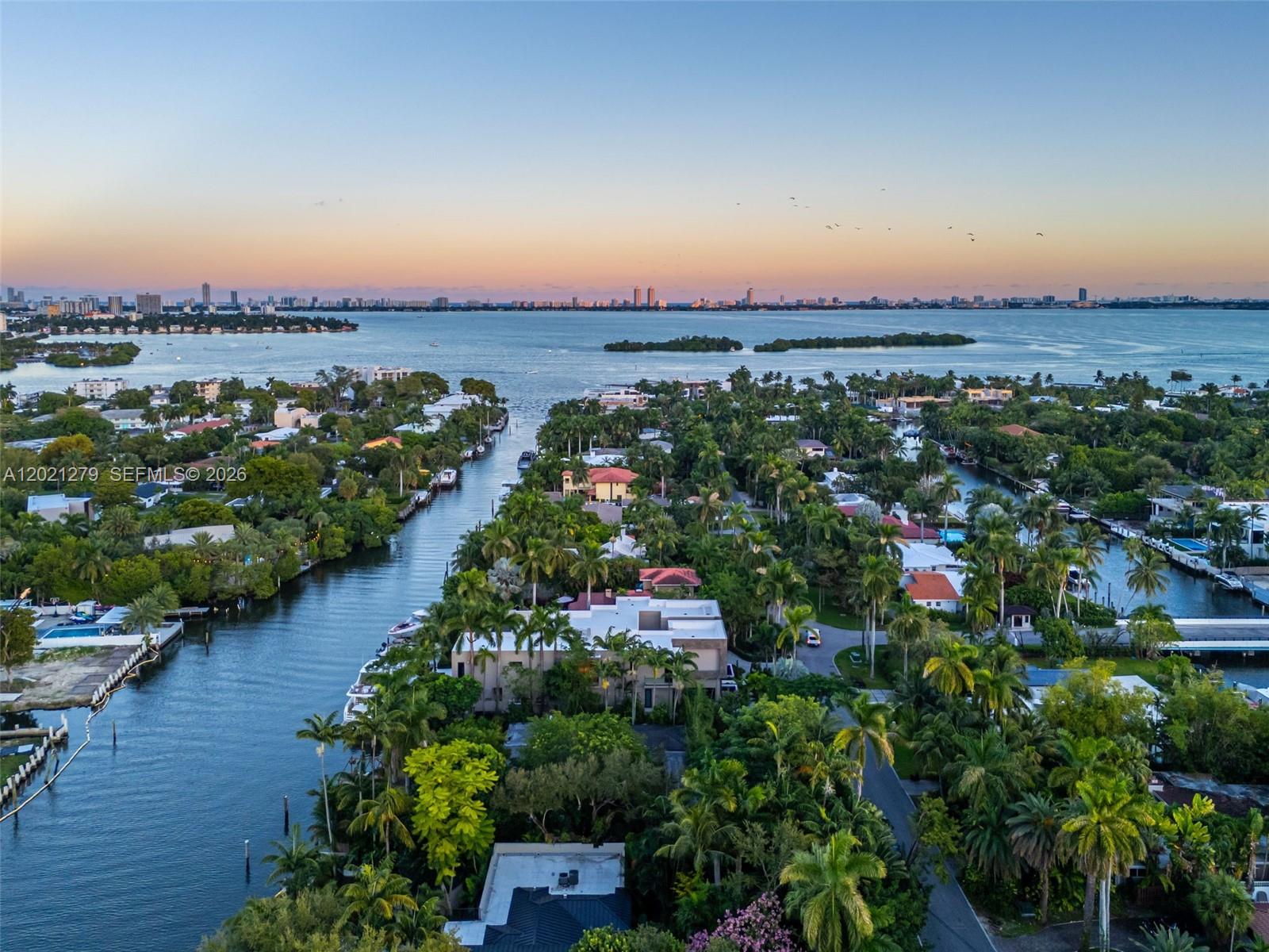 BELLE MEADE ISLAND - Residential