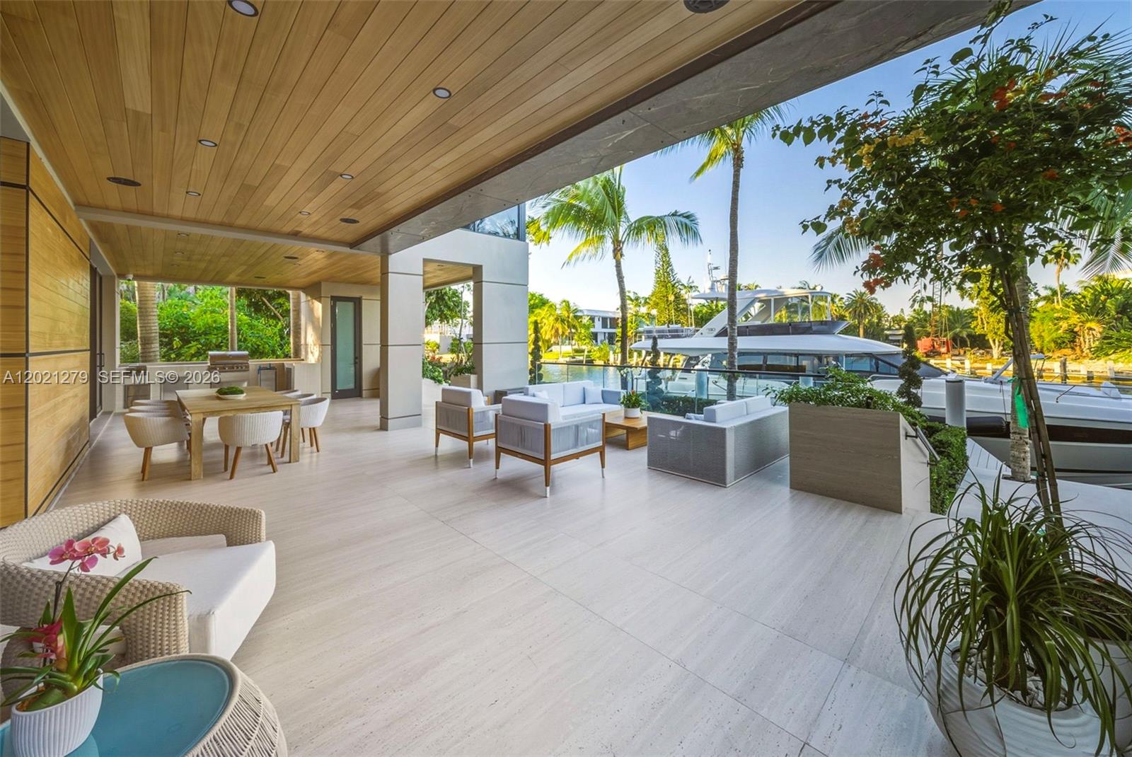 BELLE MEADE ISLAND - Residential