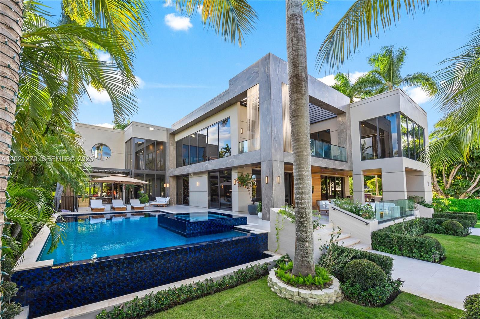 BELLE MEADE ISLAND - Residential
