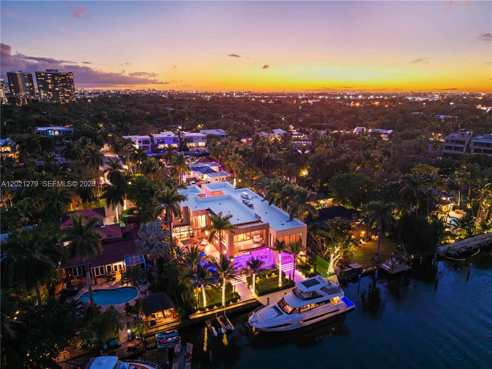BELLE MEADE ISLAND - Residential