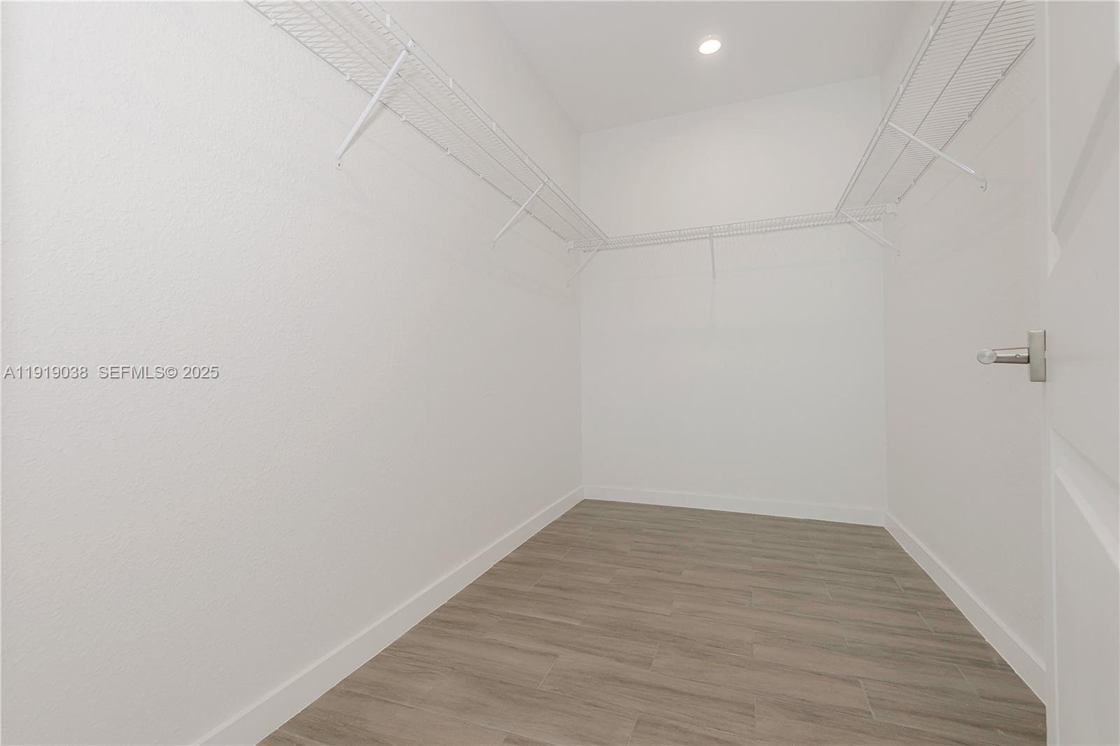 OAKLAND PARK SECOND ADD - Residential