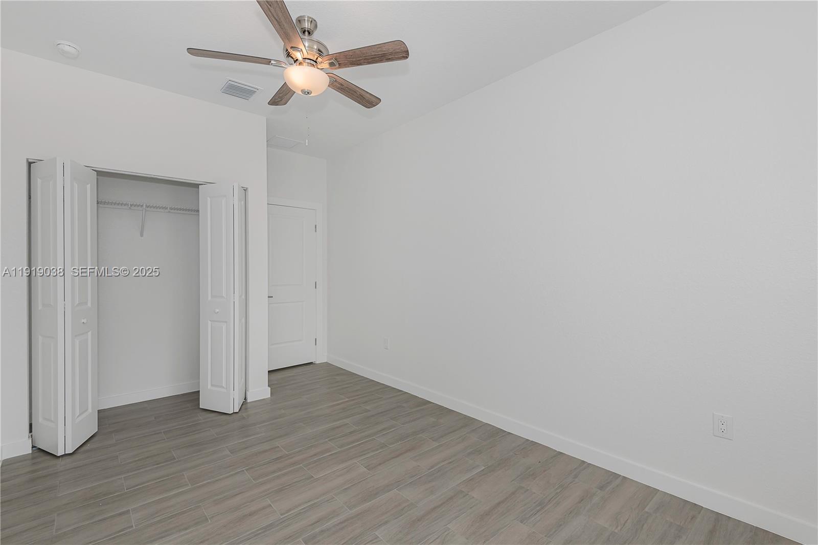 OAKLAND PARK SECOND ADD - Residential