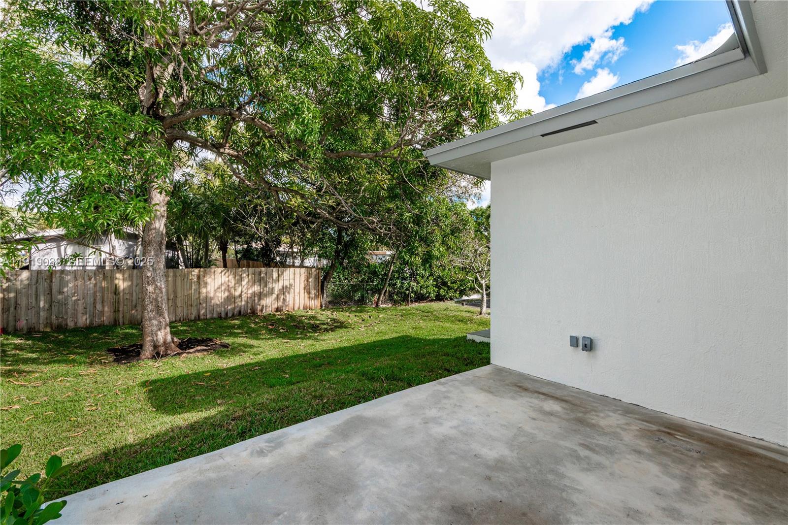 OAKLAND PARK SECOND ADD - Residential