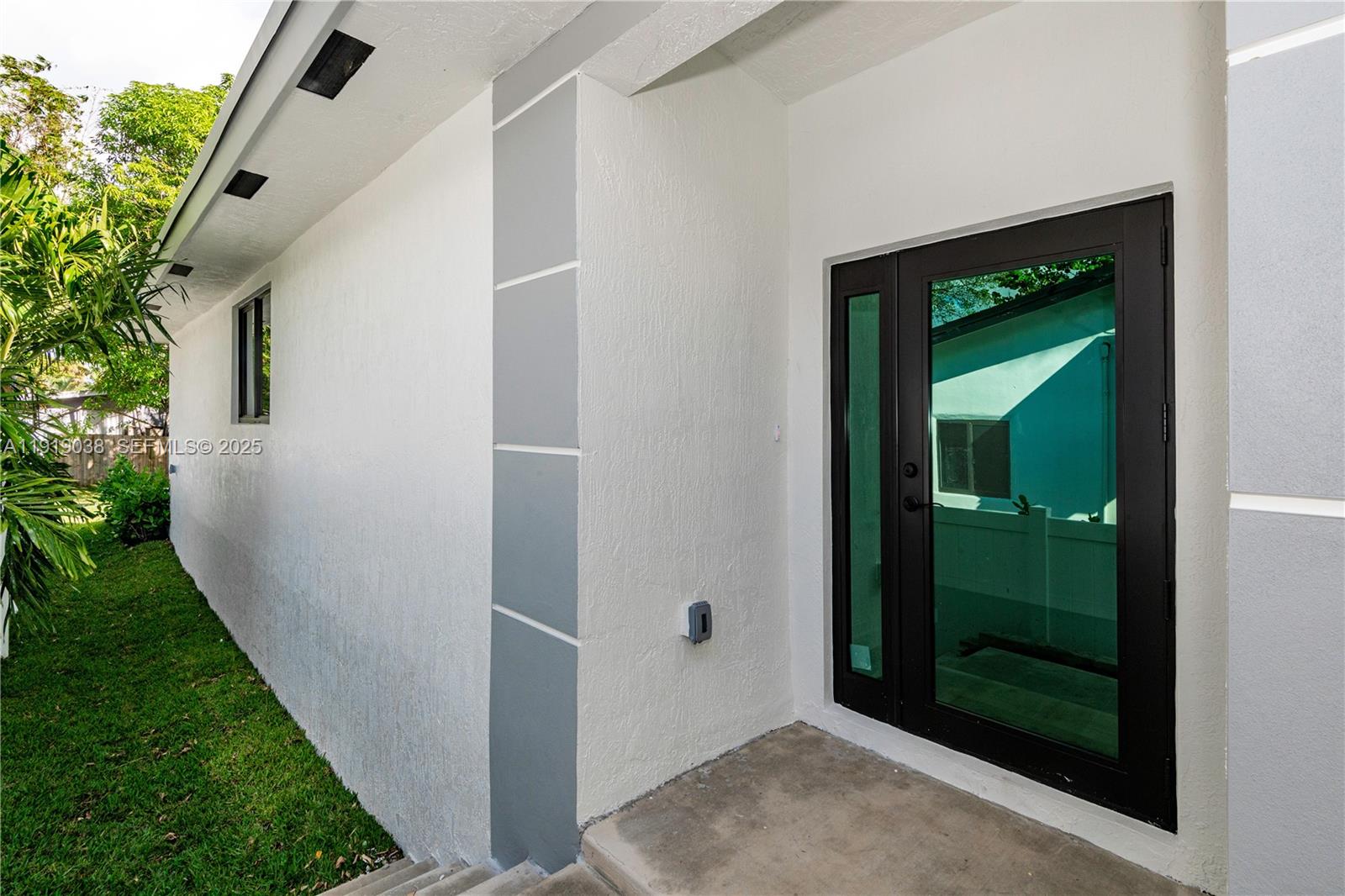 OAKLAND PARK SECOND ADD - Residential