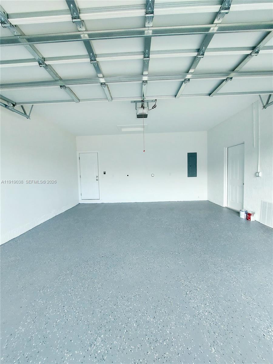 OAKLAND PARK SECOND ADD - Residential