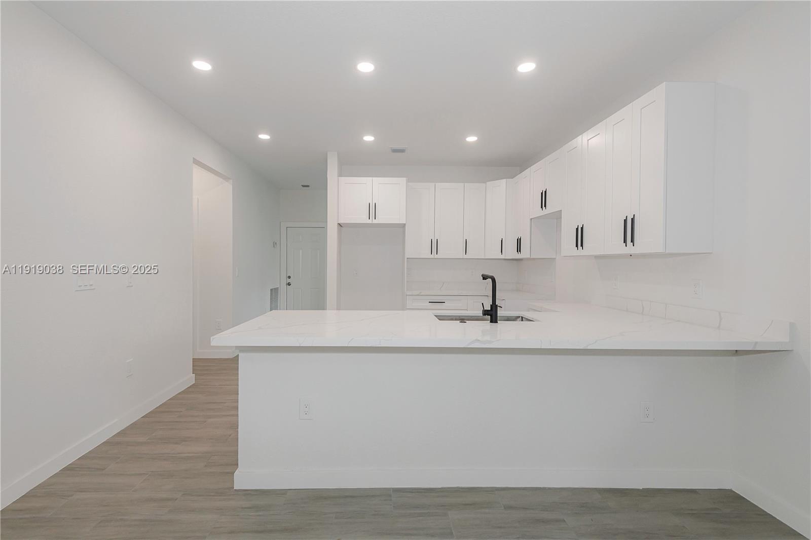 OAKLAND PARK SECOND ADD - Residential