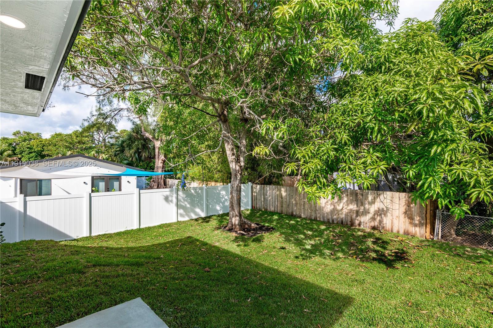 OAKLAND PARK SECOND ADD - Residential