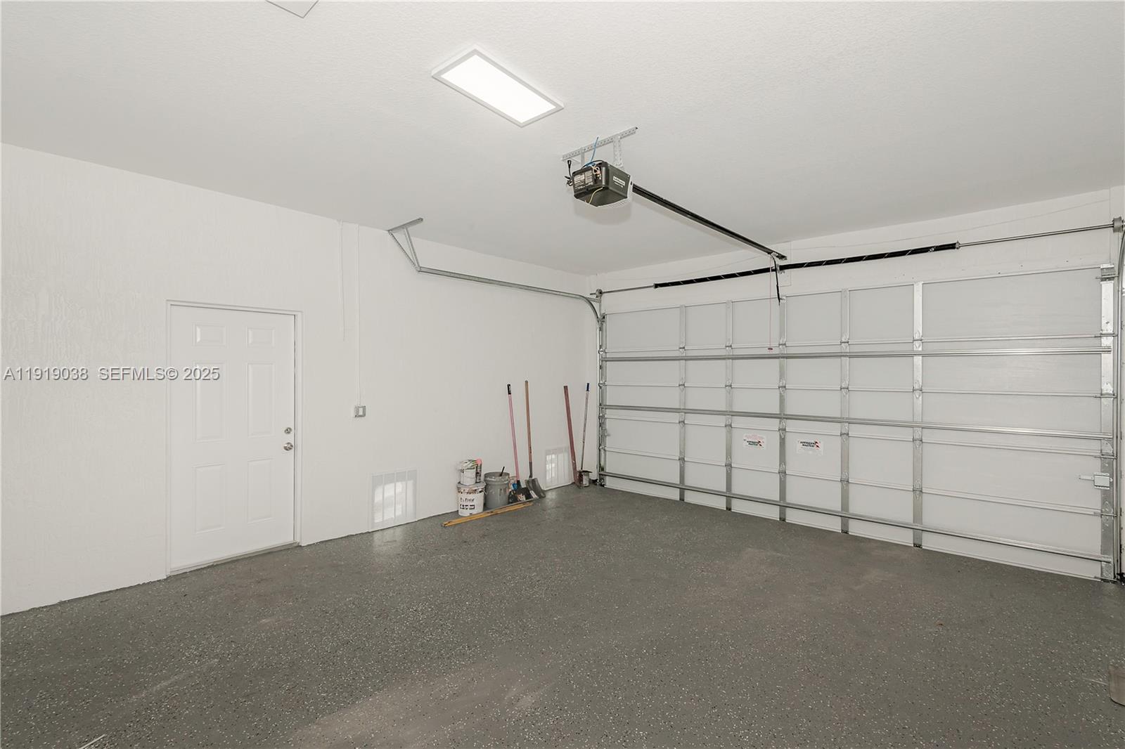 OAKLAND PARK SECOND ADD - Residential