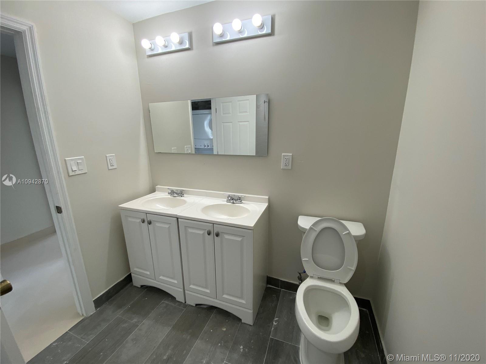 PHILLIPSONS ADDN TO HIALE - Residential Lease