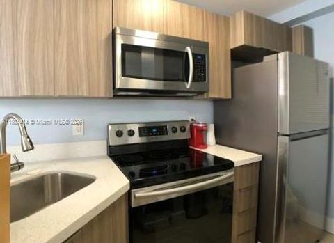 821 SW 2nd St 4 Miami FL 33130