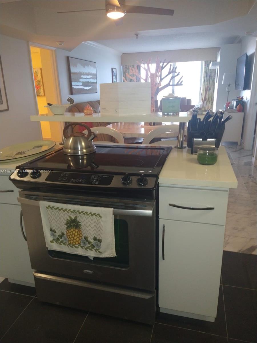 MARBELLA CONDO - Residential