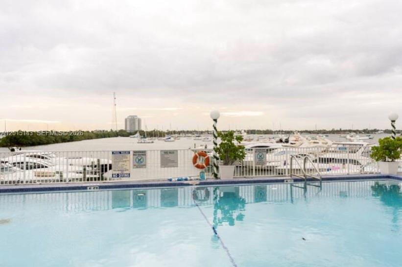 BAYSHORE YACHT & TENNIS C - Residential Lease