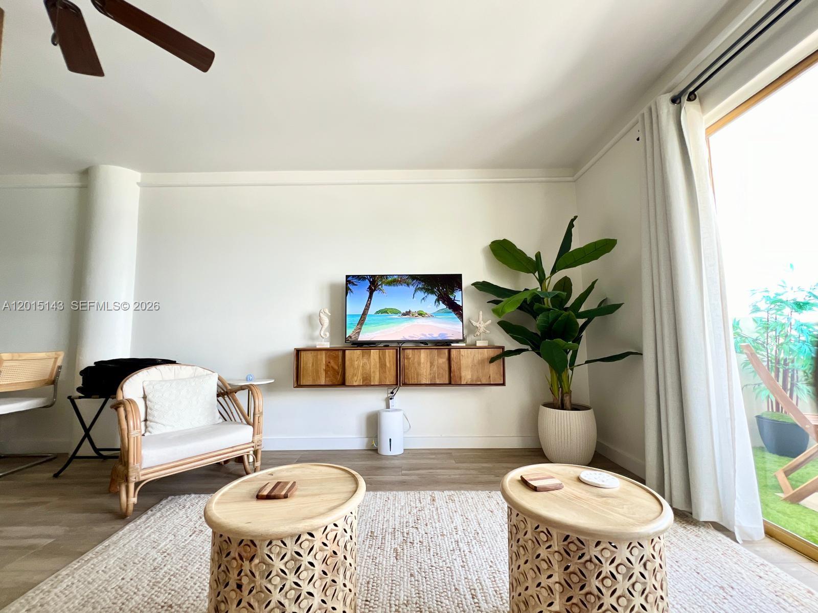 BAYSHORE YACHT & TENNIS C - Residential Lease