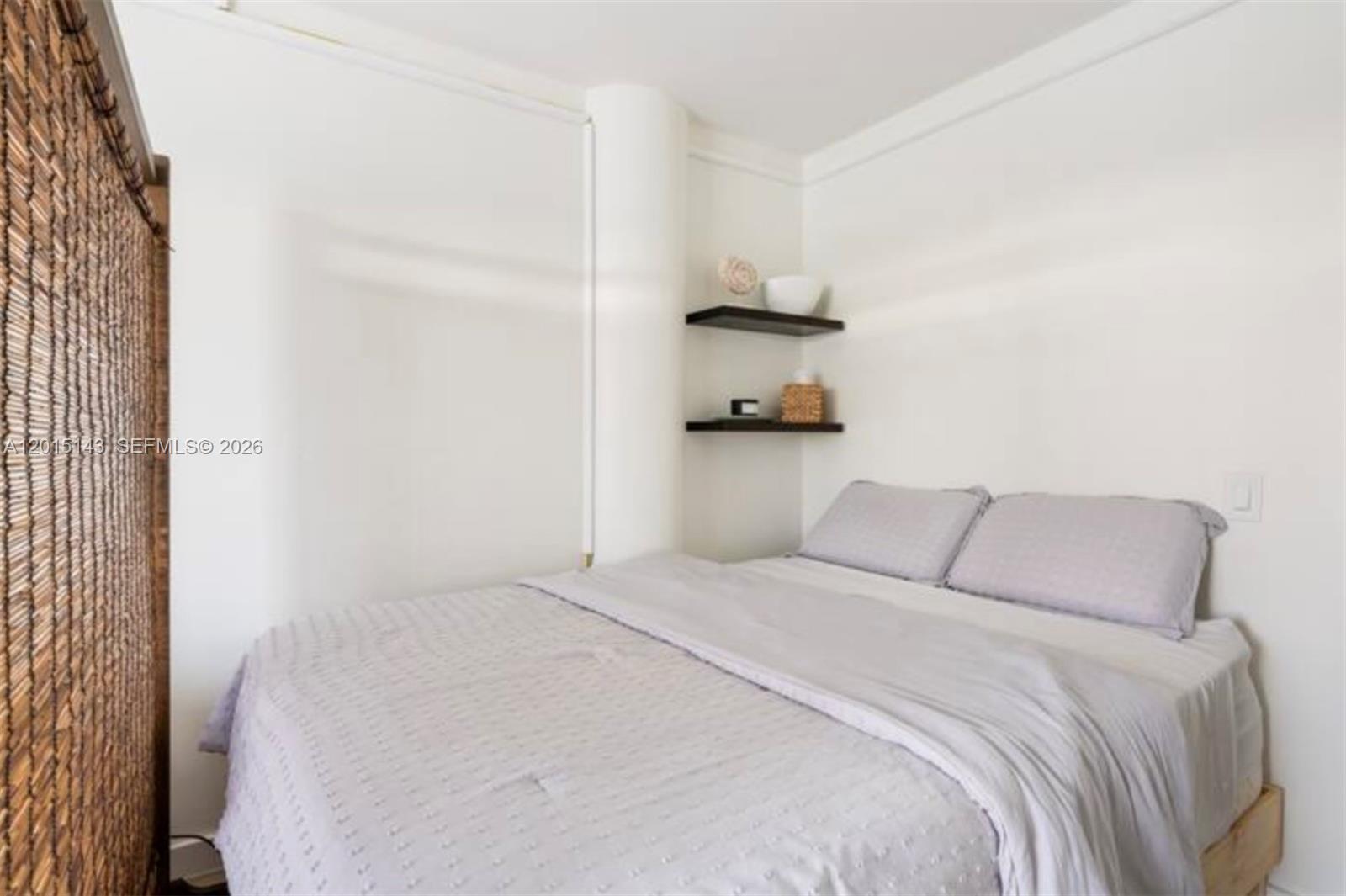 BAYSHORE YACHT & TENNIS C - Residential Lease