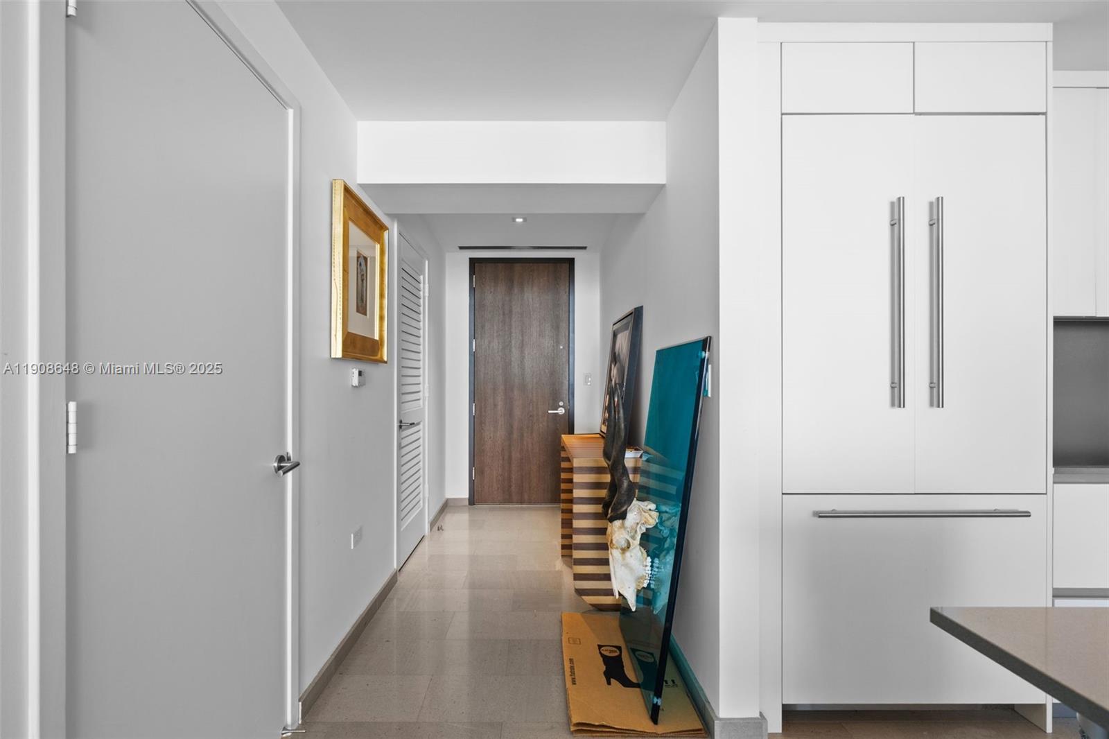 REACH CONDO - Residential