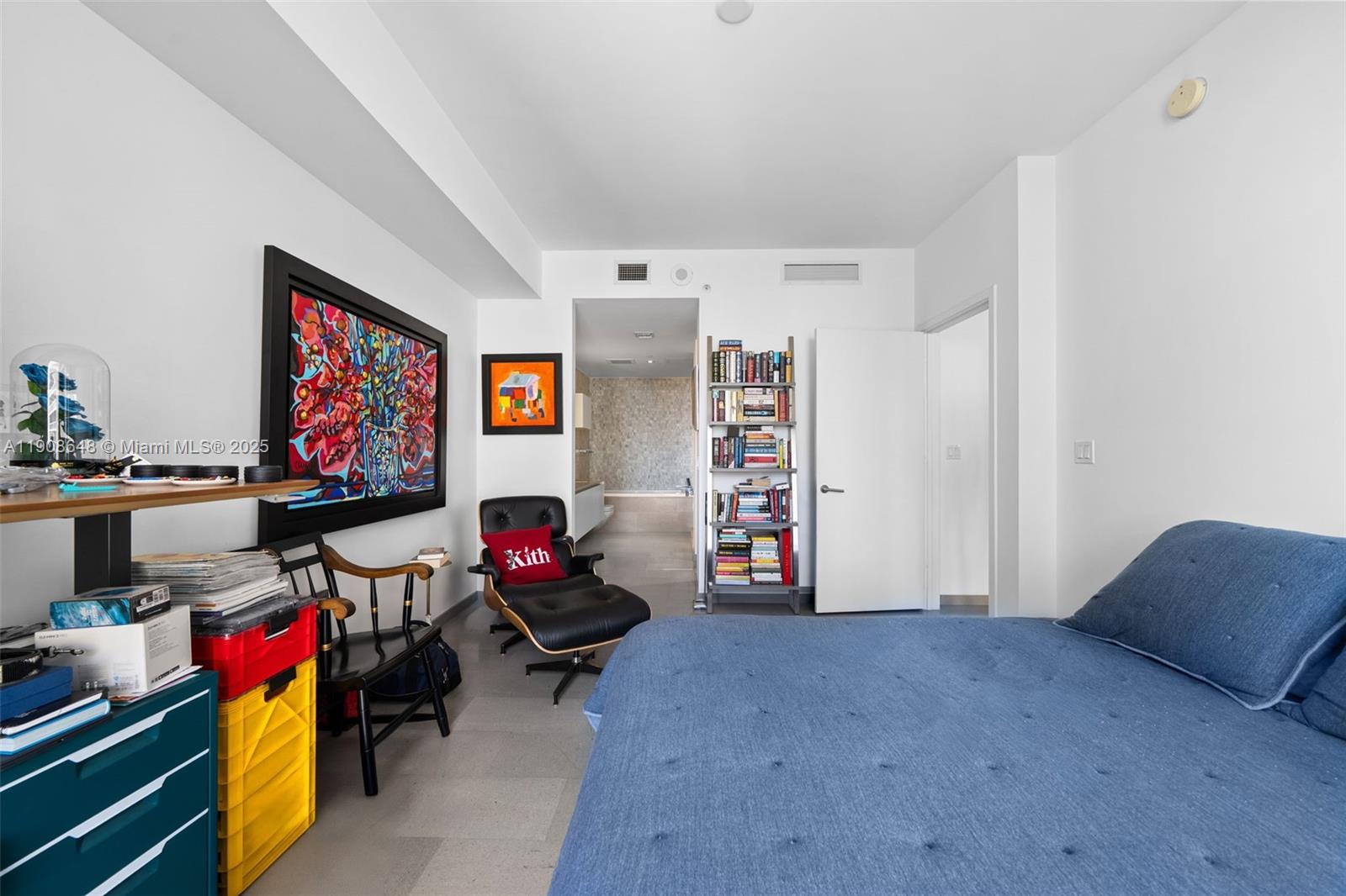 REACH CONDO - Residential