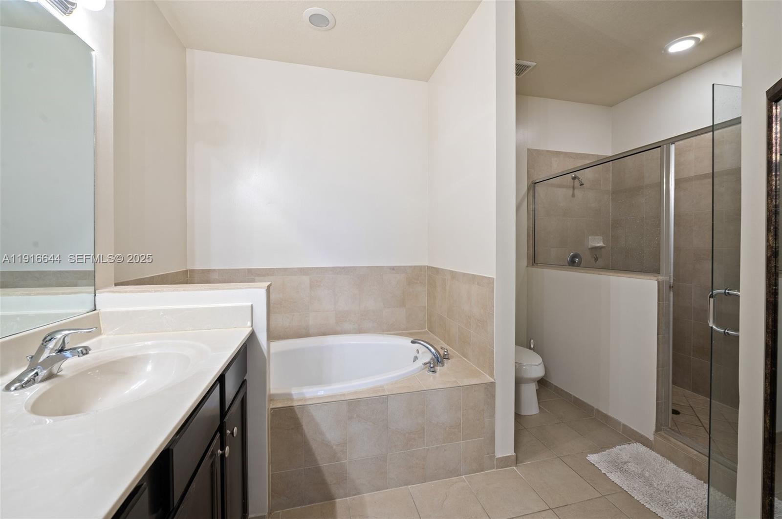 LAKES BY THE BAY FAYE REP - Residential