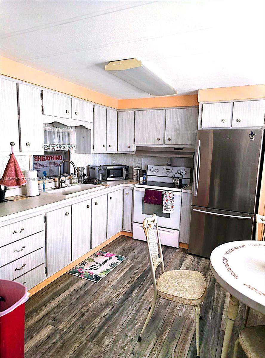 PINE GROVE VILLAGE - Residential