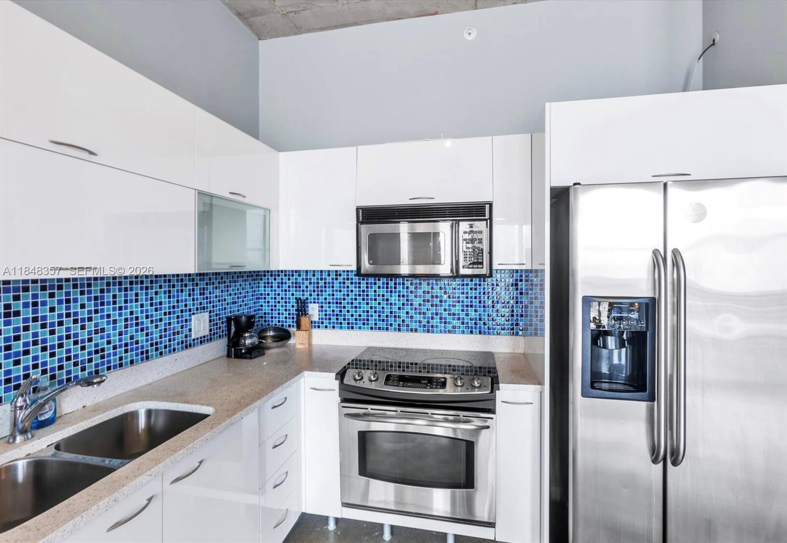 THE LOFT DOWNTOWN II COND - Residential