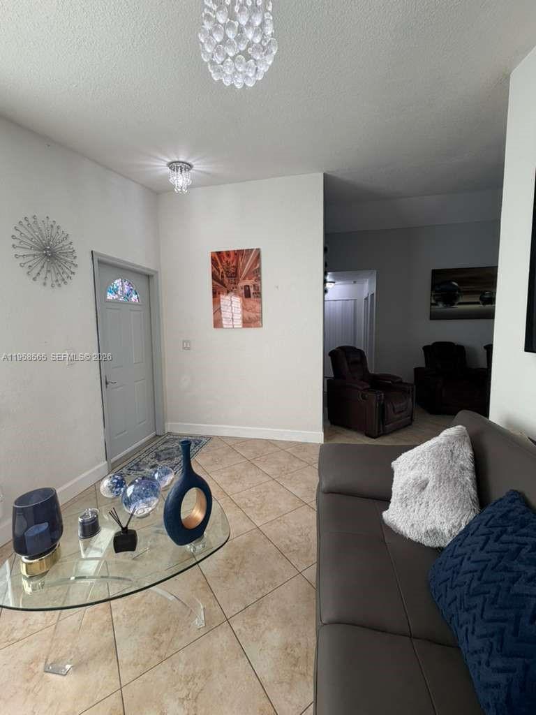 SOUTH MIAMI LAKES - Residential