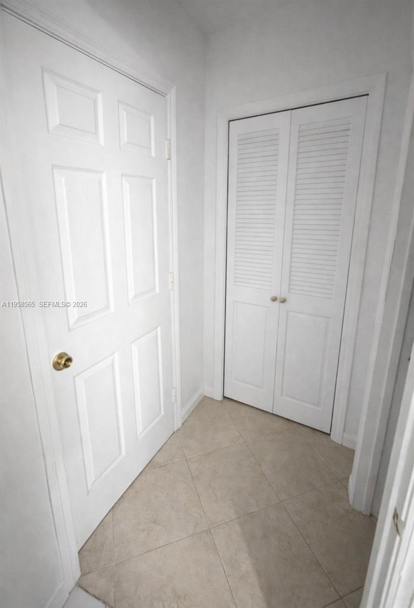 SOUTH MIAMI LAKES - Residential