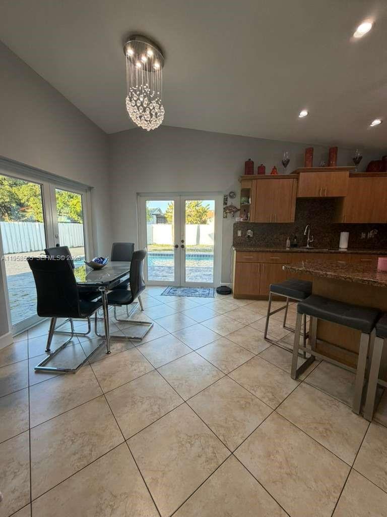 SOUTH MIAMI LAKES - Residential