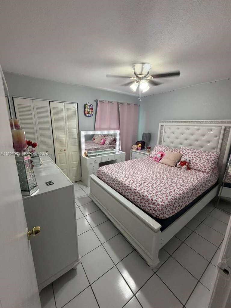 SOUTH MIAMI LAKES - Residential